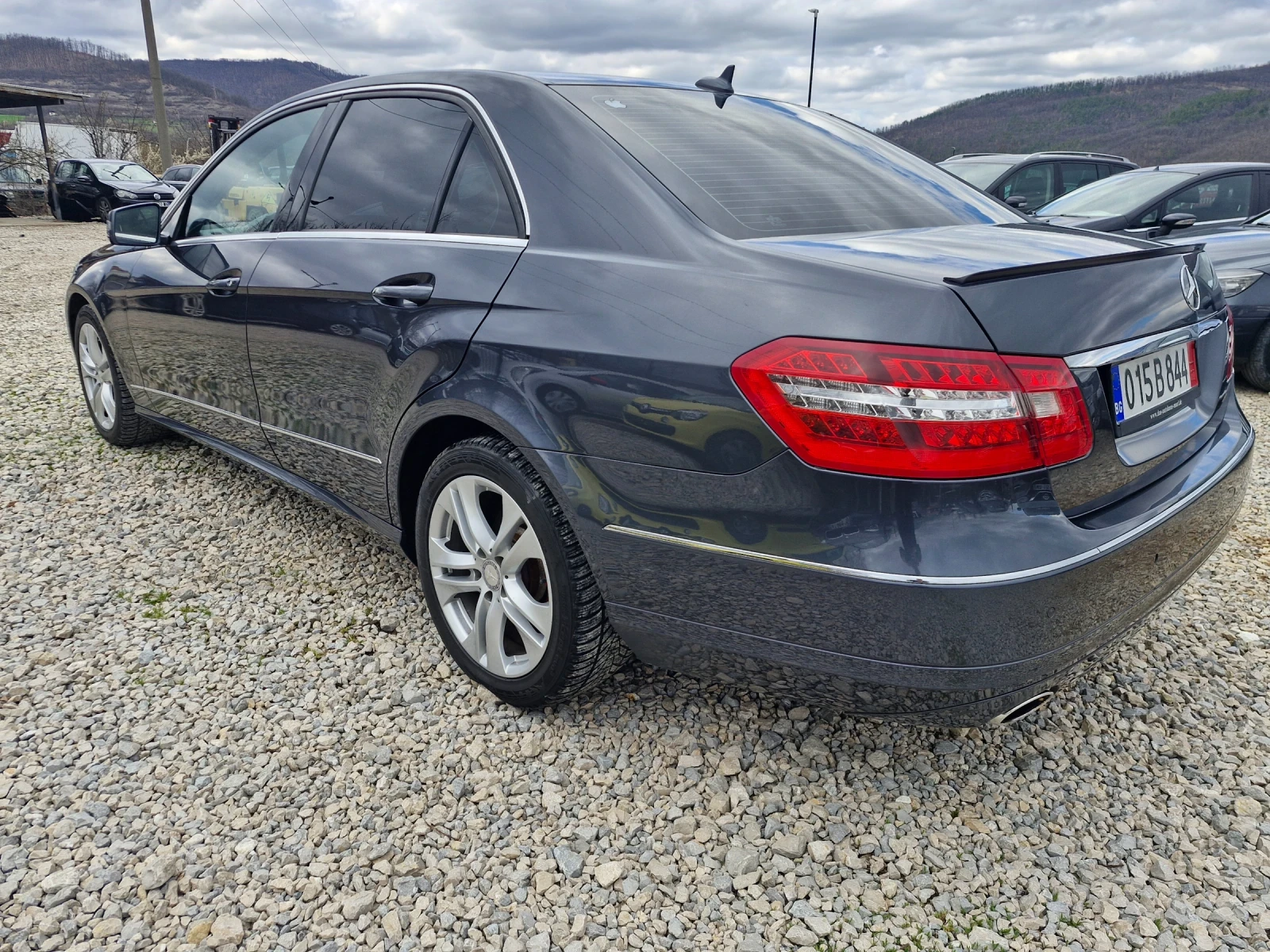 Mercedes-Benz E 200 * 184* AC* NAVI* PDC* XENON* КОЖА* TUV* AUT , снимка 3 - Автомобили и джипове - 53911359