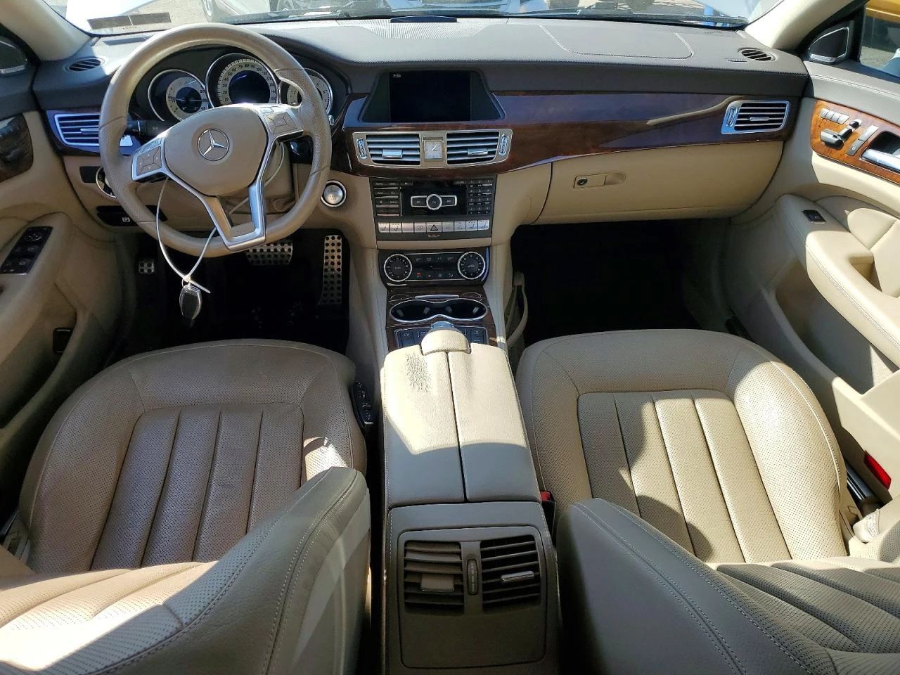 Mercedes-Benz CLS 550 4.6l Cls 550 4Matic, снимка 8 - Автомобили и джипове - 53979552