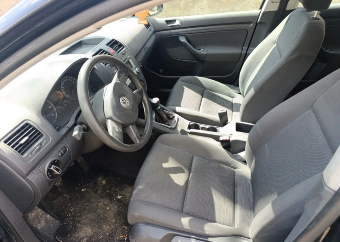 VW Golf 1.9tdi klima, снимка 8 - Автомобили и джипове - 54455349