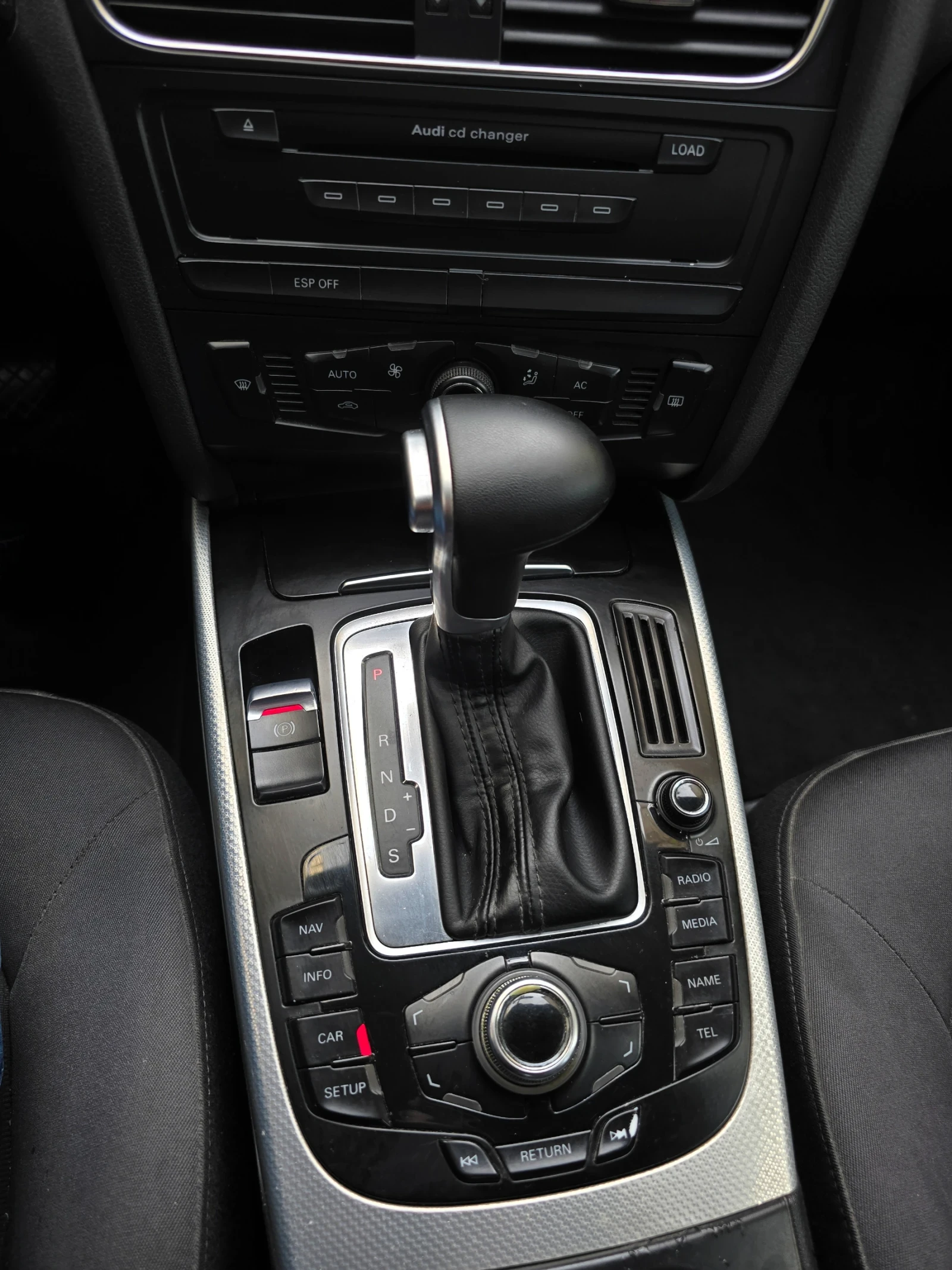 Audi A4, снимка 9 - Автомобили и джипове - 54243429