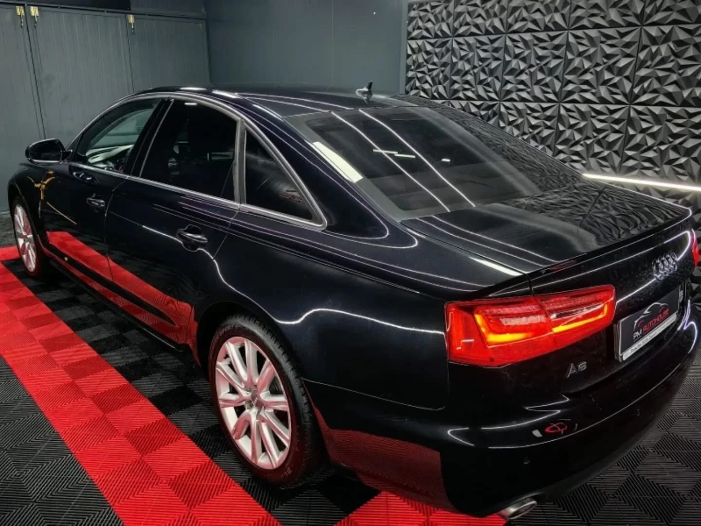 Audi A6 3.0TDI-сменени вериги, скорости в гаранция !, снимка 3 - Автомобили и джипове - 54407129