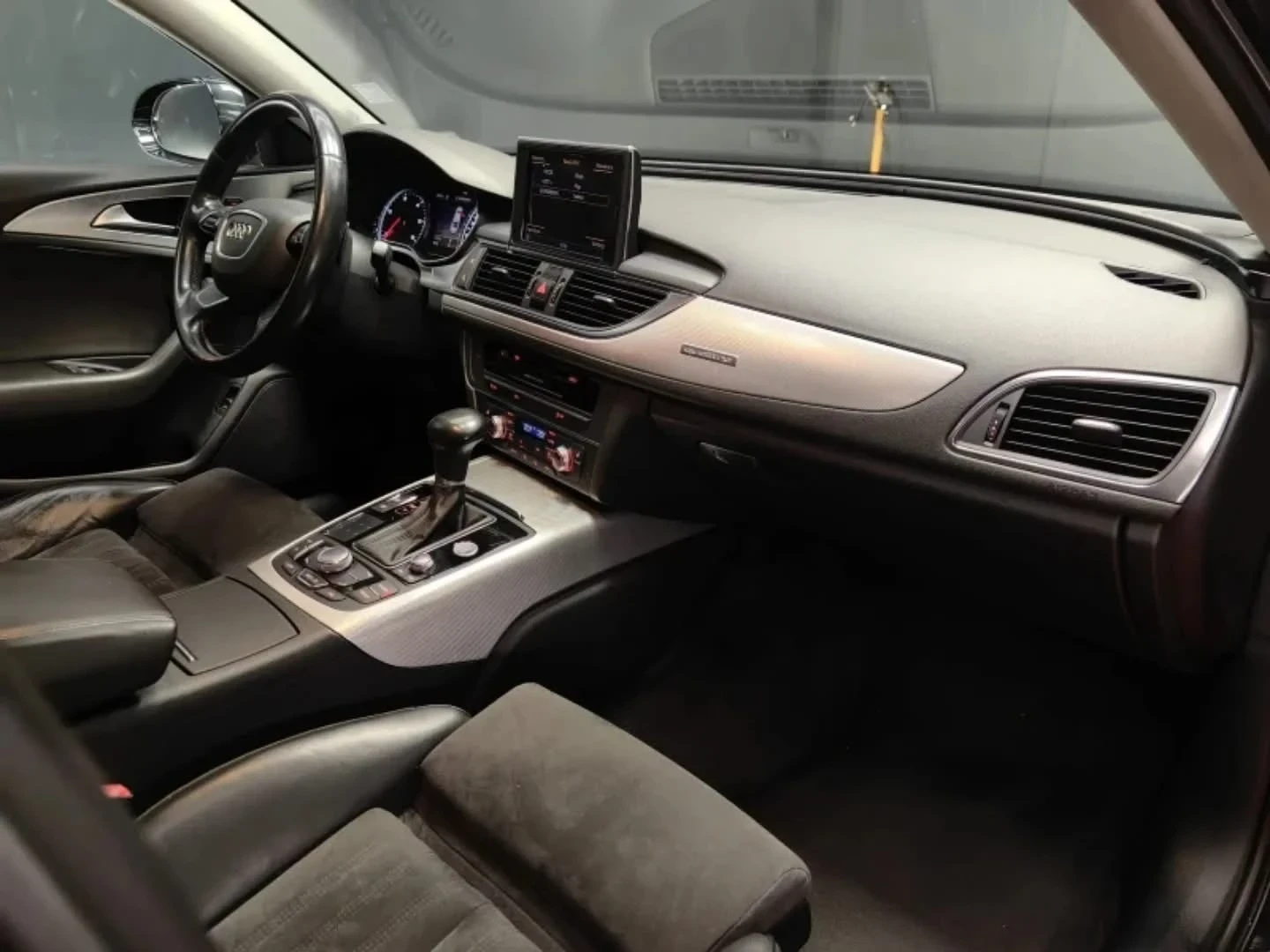 Audi A6 3.0TDI-сменени вериги, скорости в гаранция !, снимка 6 - Автомобили и джипове - 54407129