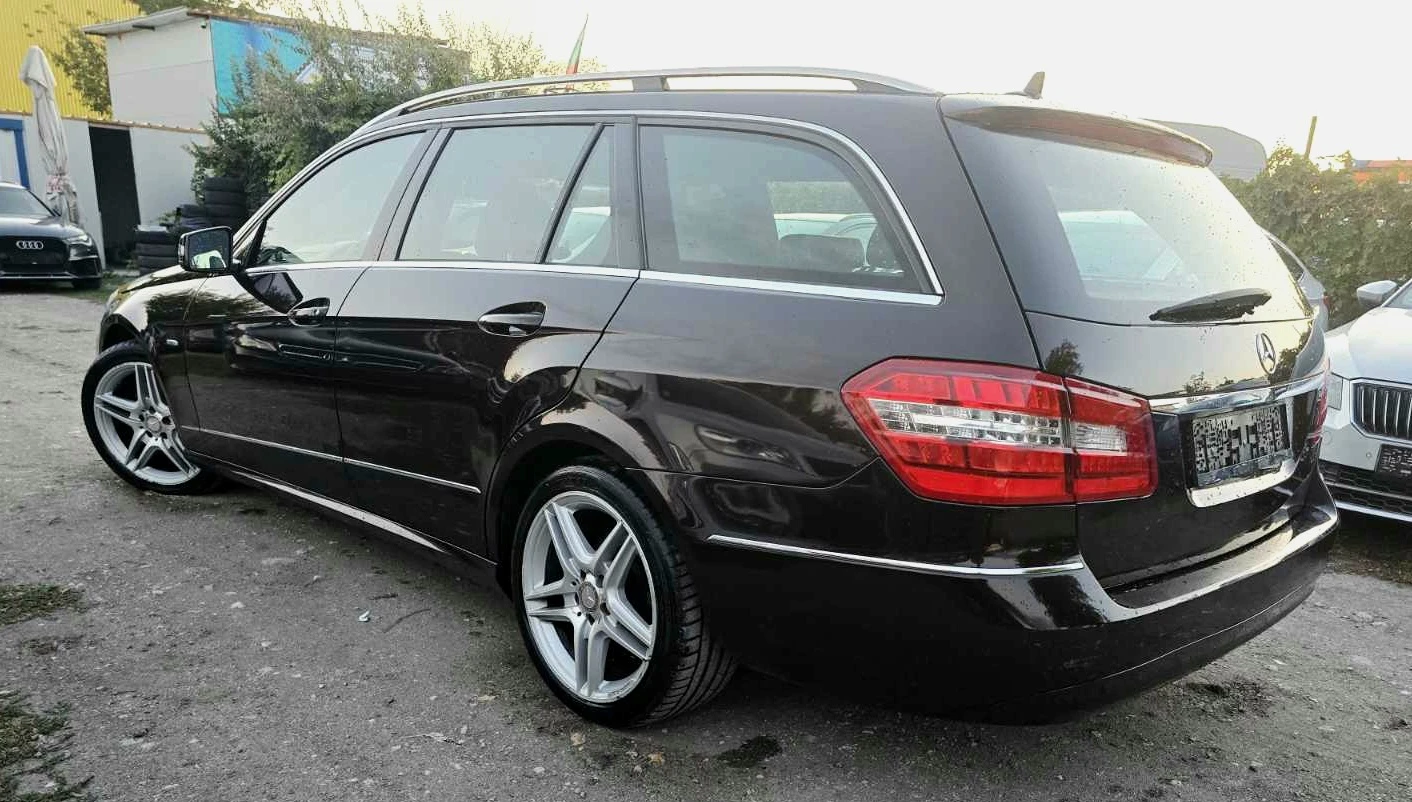Mercedes-Benz E 250 УНИКАТ/AVANTGARDE/LED, снимка 4 - Автомобили и джипове - 54508369
