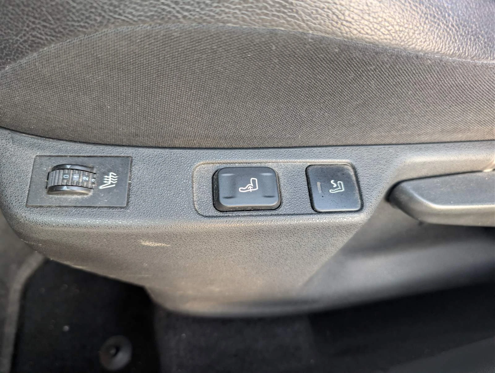 Citroen C4 2.0 HDI Exclusive, снимка 7 - Автомобили и джипове - 54601580