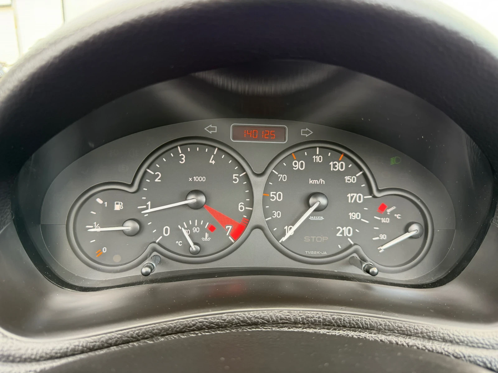 Peugeot 206 CC 1.6i-109PS, снимка 12 - Автомобили и джипове - 54735464