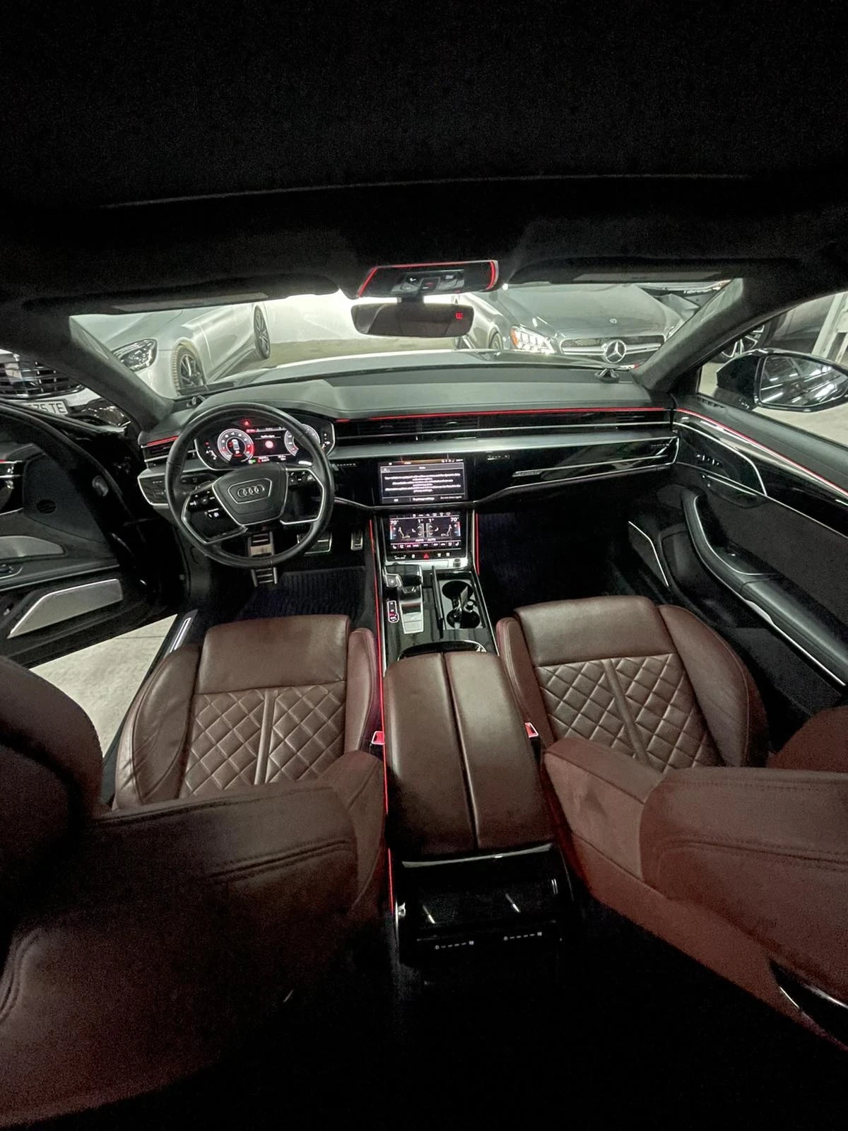Audi S8 L/B&O/360/Distr/валум/обдух/head-up/FULL/, снимка 9 - Автомобили и джипове - 54858302