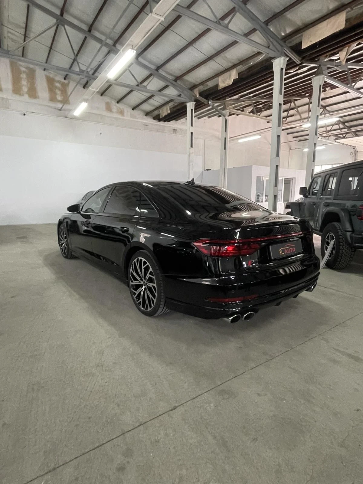 Audi S8 L/B&O/360/Distr/валум/обдух/head-up/FULL/, снимка 6 - Автомобили и джипове - 54858302