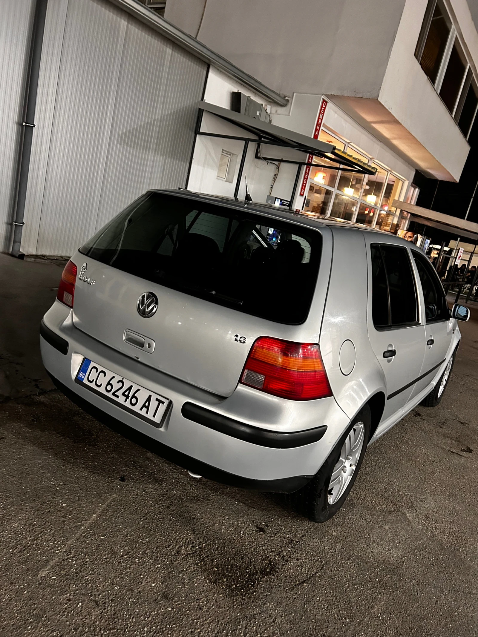 VW Golf, снимка 7 - Автомобили и джипове - 54905759