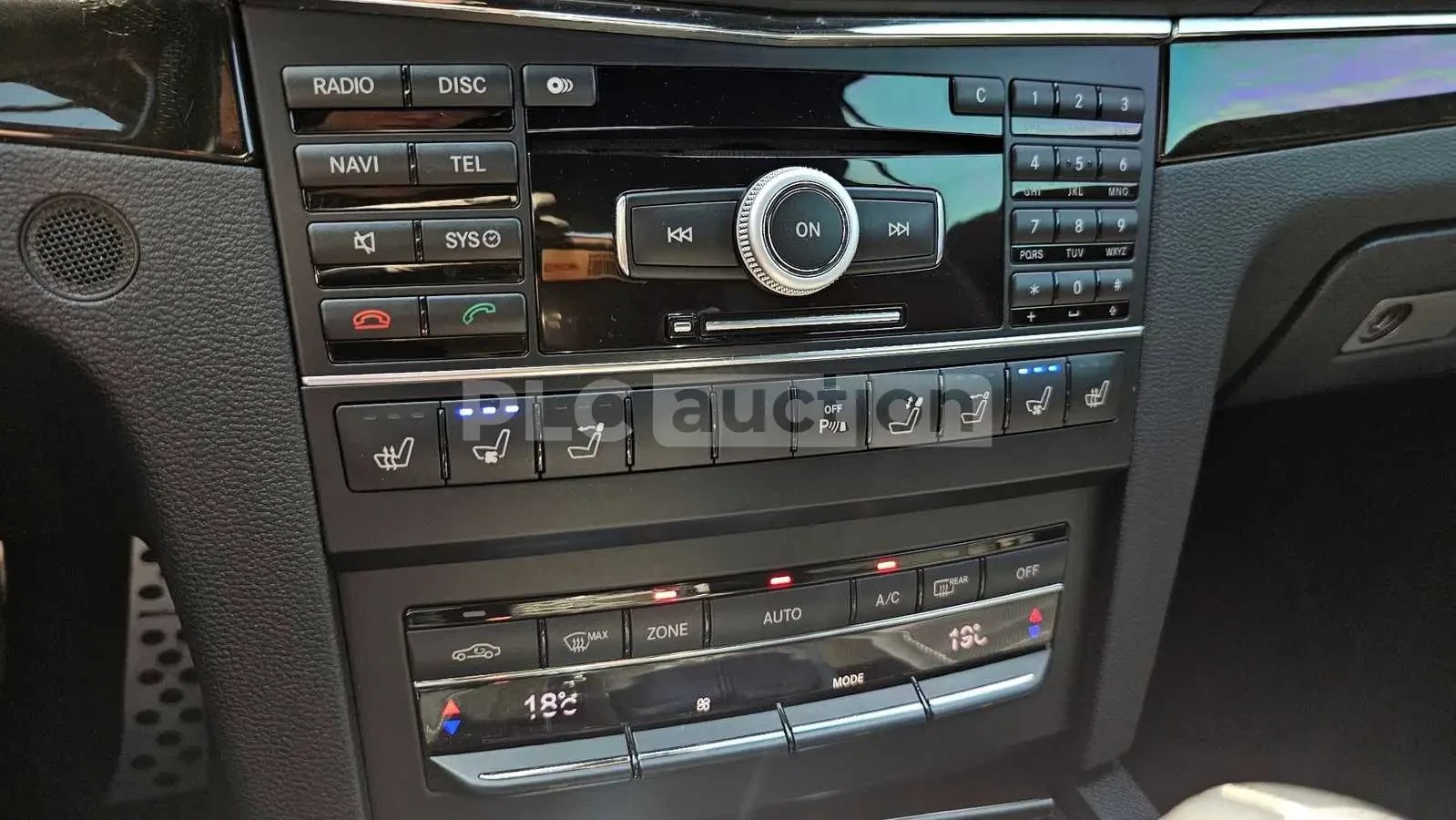 Mercedes-Benz E 350 4MATIC #УНИКАТ# !FULL!, снимка 13 - Автомобили и джипове - 55050238