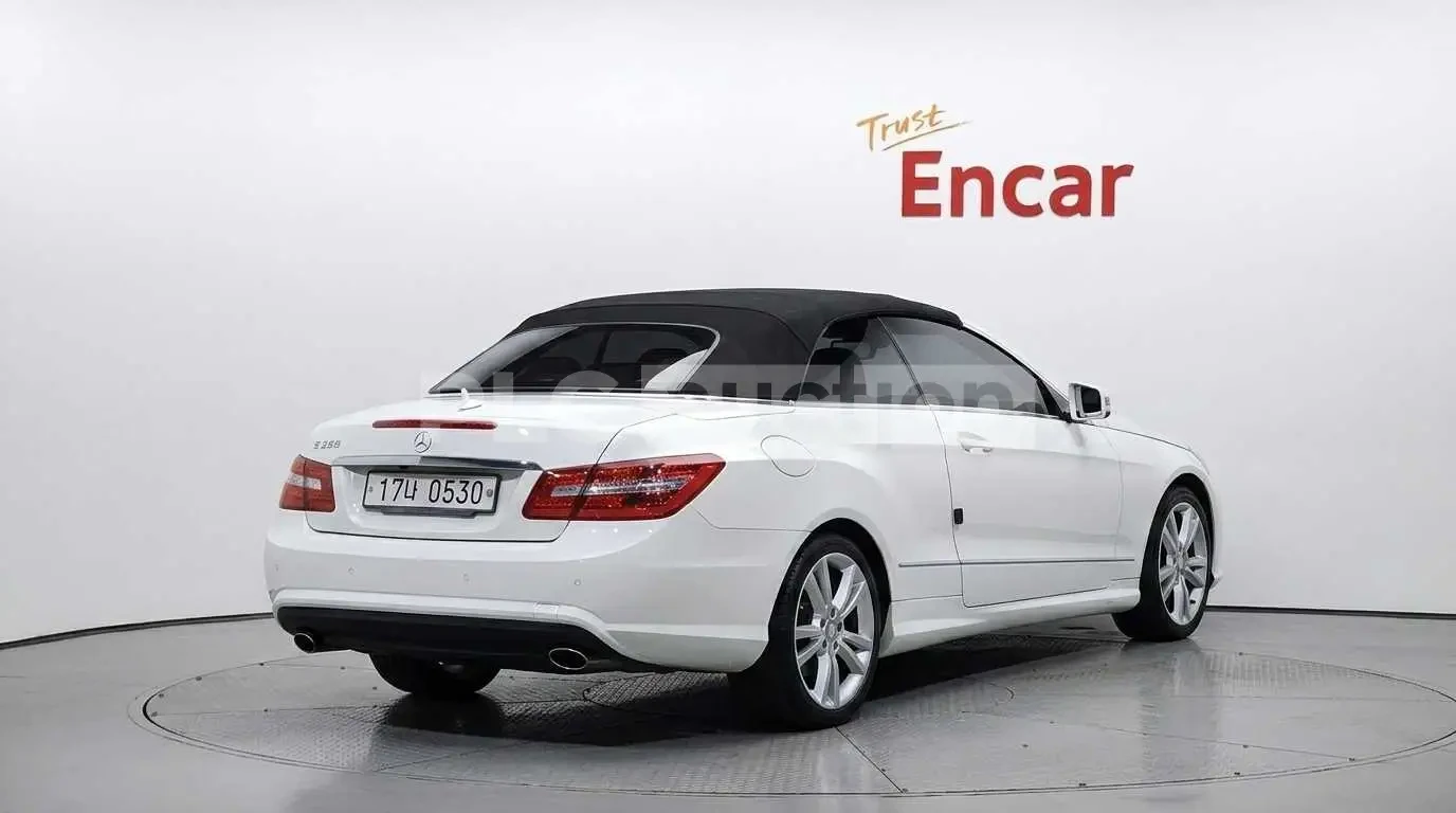 Mercedes-Benz E 350 4MATIC #УНИКАТ# !FULL!, снимка 2 - Автомобили и джипове - 55050238