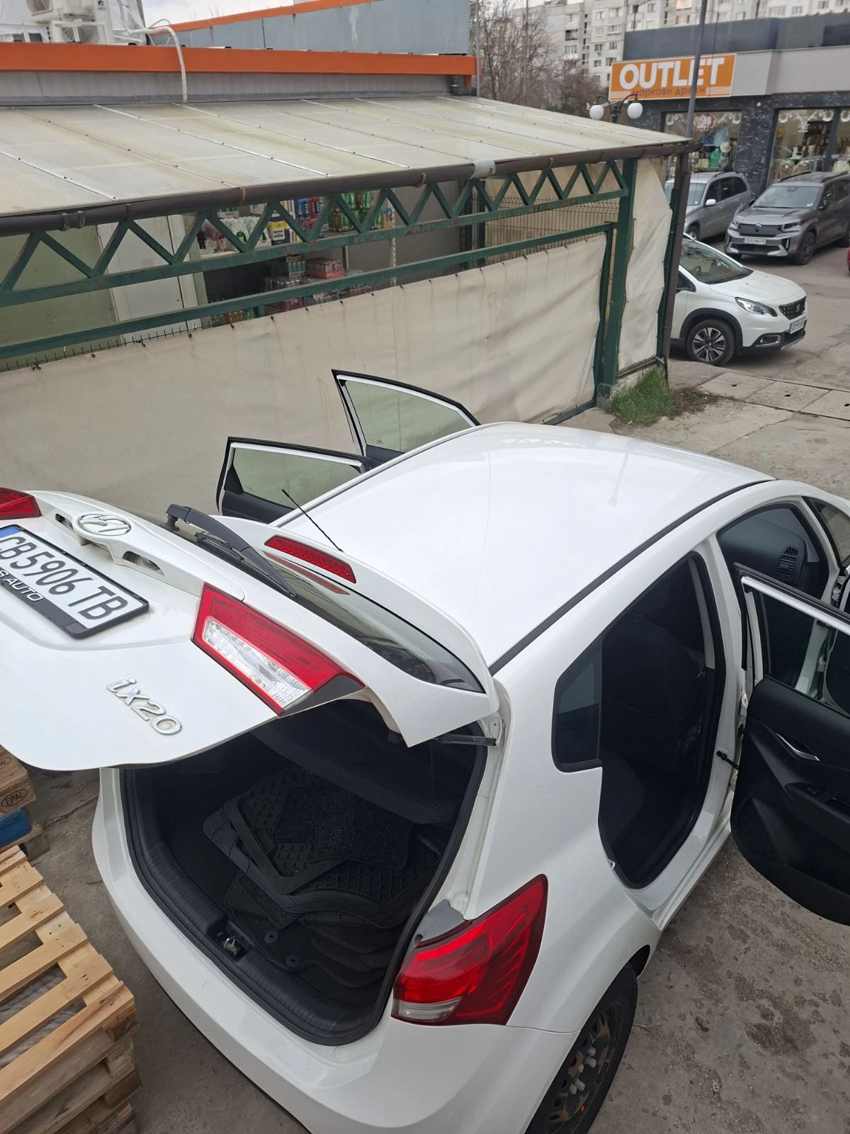 Hyundai Ix20, снимка 12 - Автомобили и джипове - 55180166