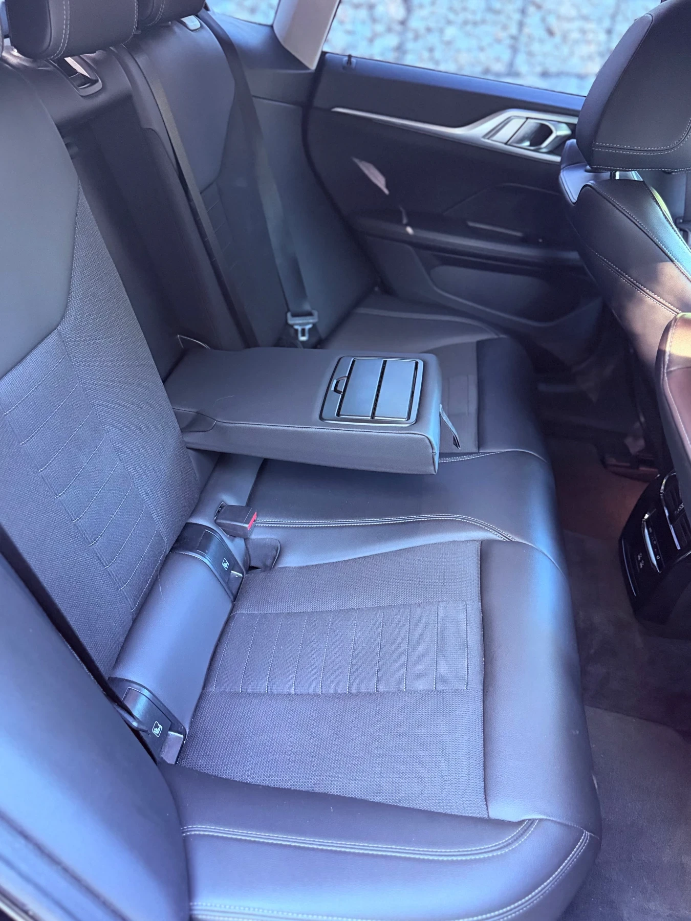 BMW i4 E-DRIVE40-84KW-FACE, снимка 14 - Автомобили и джипове - 55982357