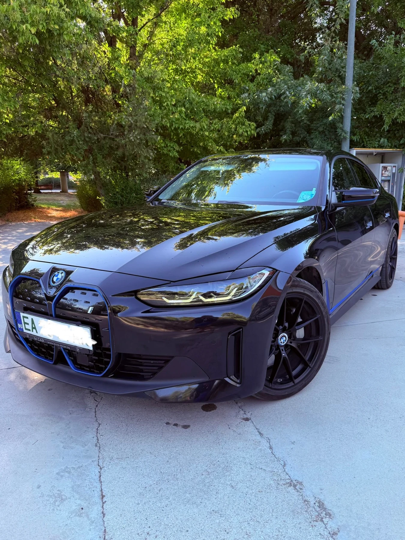 BMW i4 E-DRIVE40-84KW-FACE, снимка 3 - Автомобили и джипове - 55982357