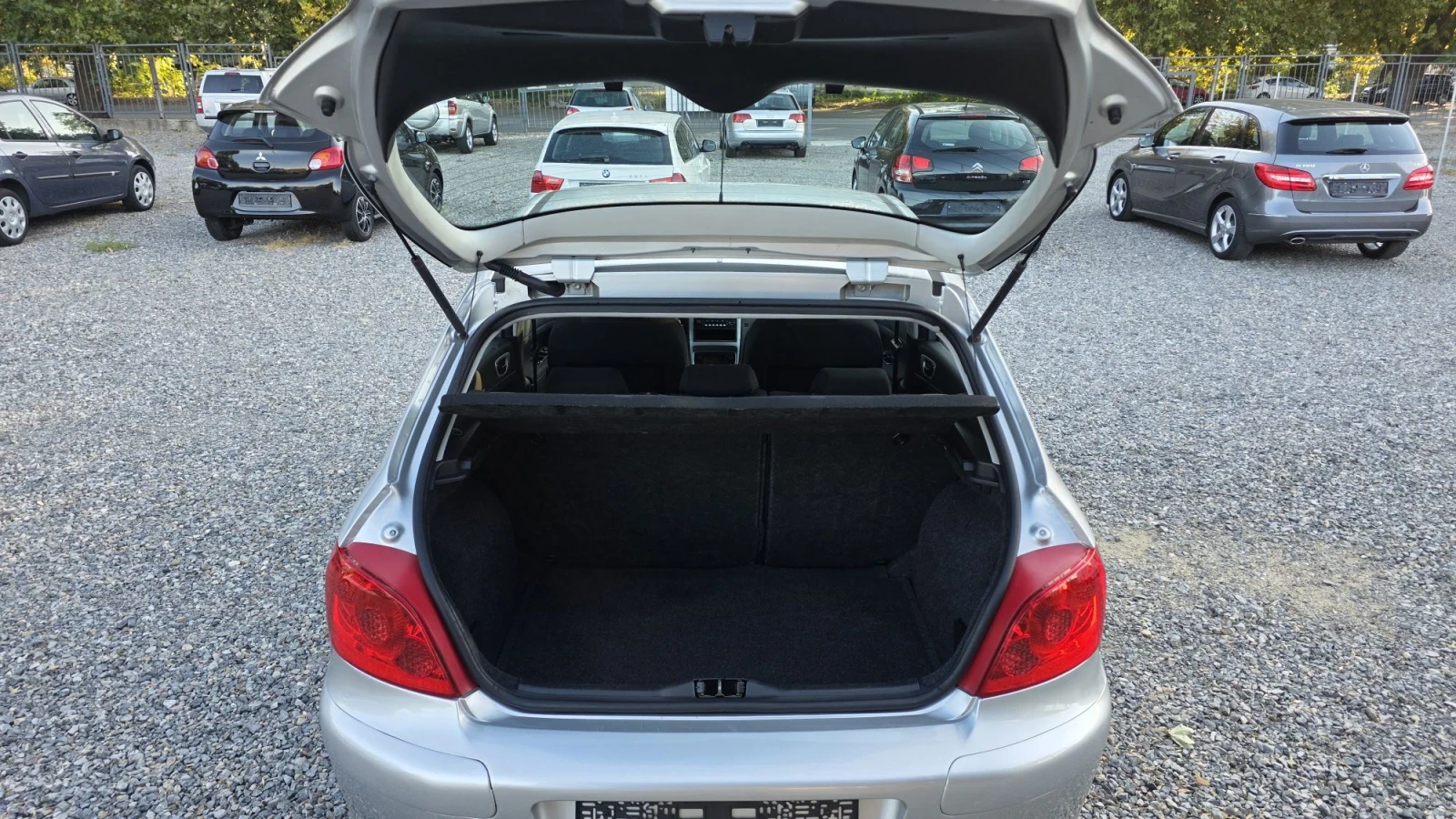 Peugeot 307 HDI, снимка 15 - Автомобили и джипове - 56312591