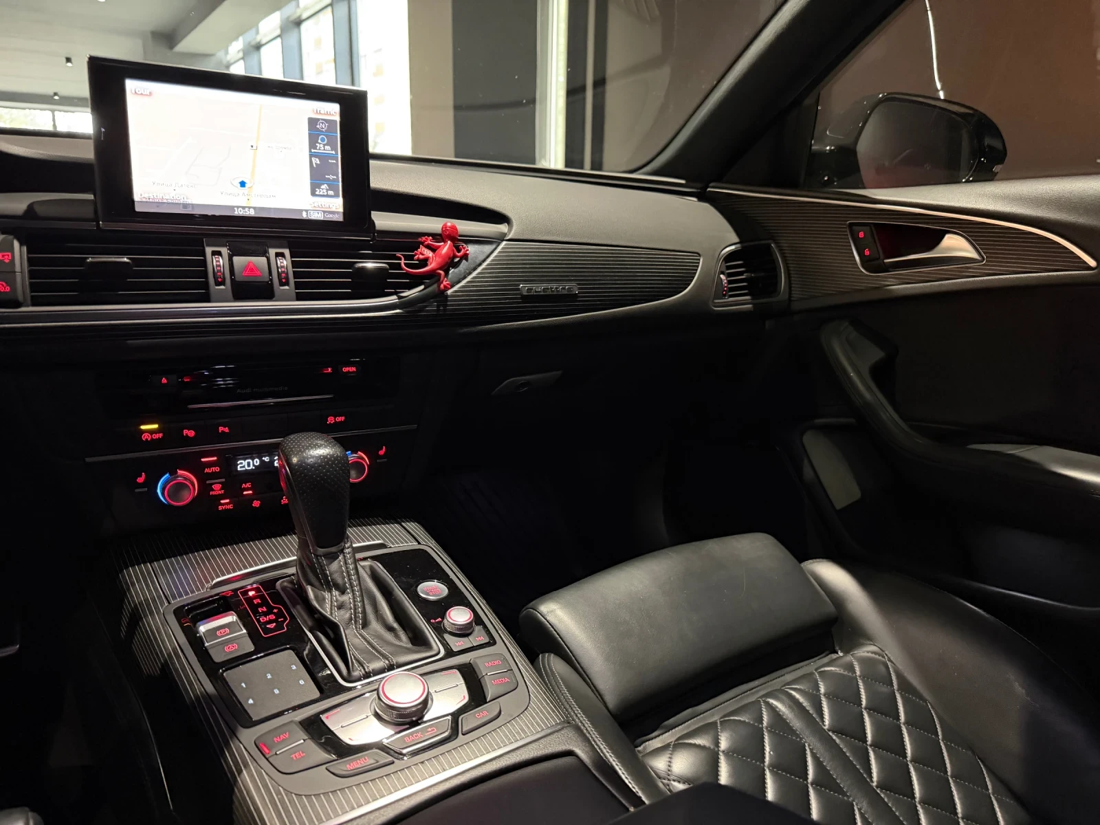 Audi A6, снимка 12 - Автомобили и джипове - 56613309