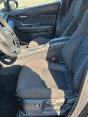 Toyota C-HR 1.8 Hybrid Dynamic Business 2WD E-CVT, снимка 9