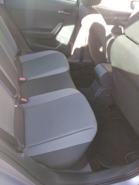Seat Arona, снимка 11 - Автомобили и джипове - 43956618