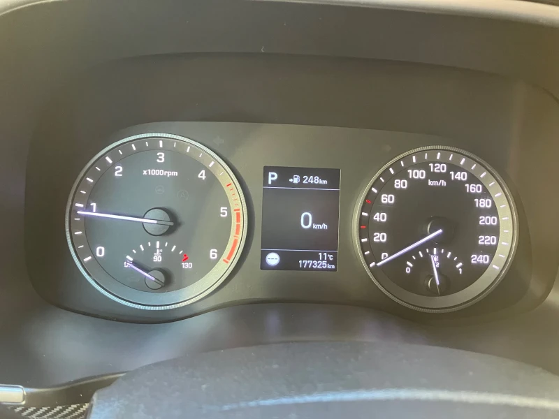 Hyundai Tucson 1.6CRDI* FACE-LIFT* , снимка 11 - Автомобили и джипове - 52351023