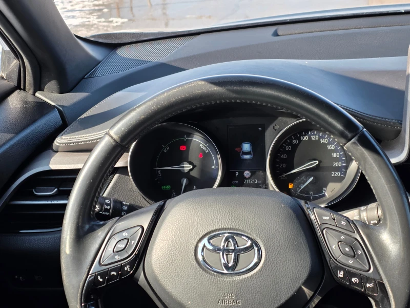 Toyota C-HR 1.8 Hybrid Dynamic Business 2WD E-CVT, снимка 14 - Автомобили и джипове - 53193026