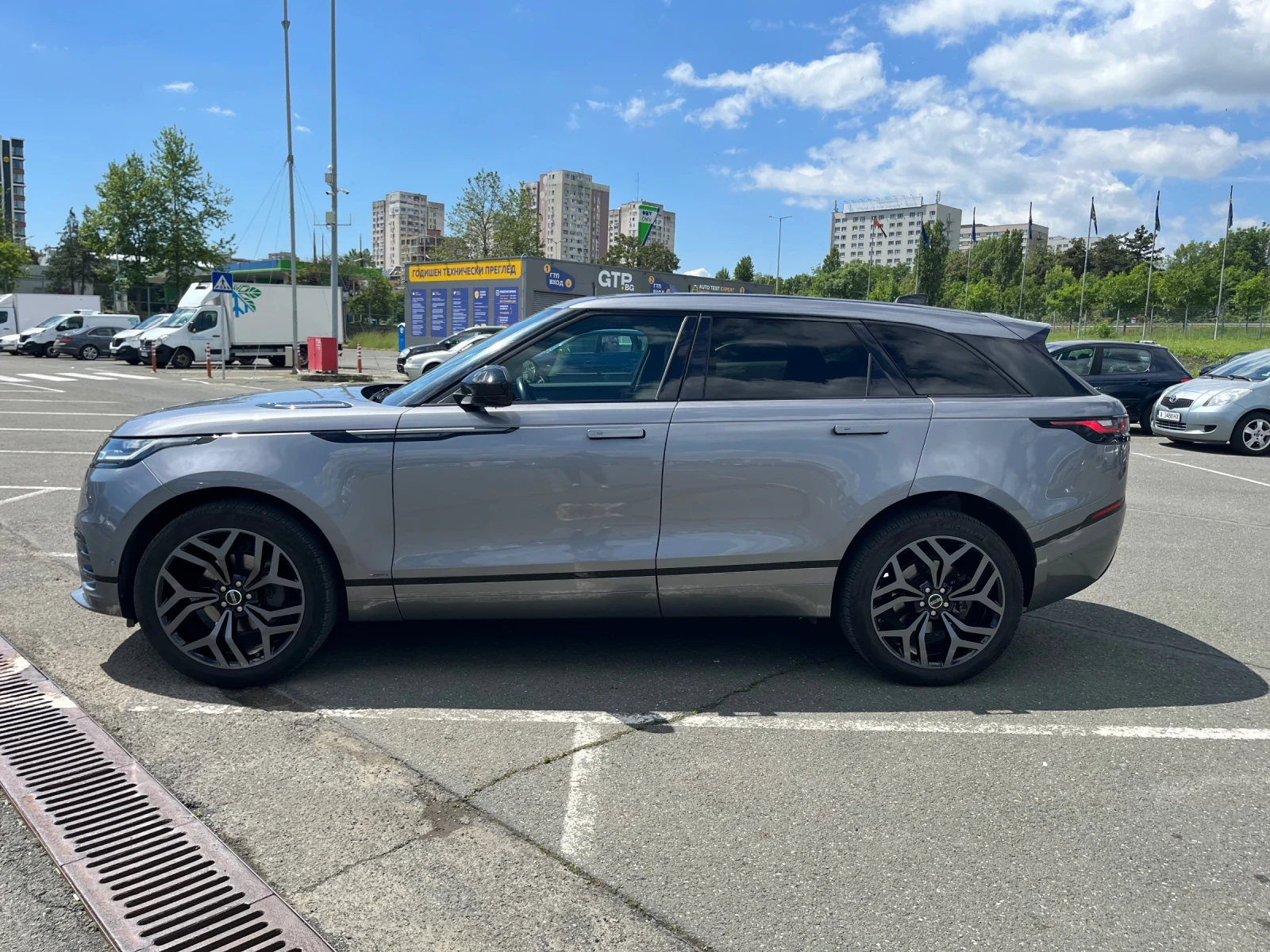 Land Rover Range Rover Velar R-Dynamic - изображение 4