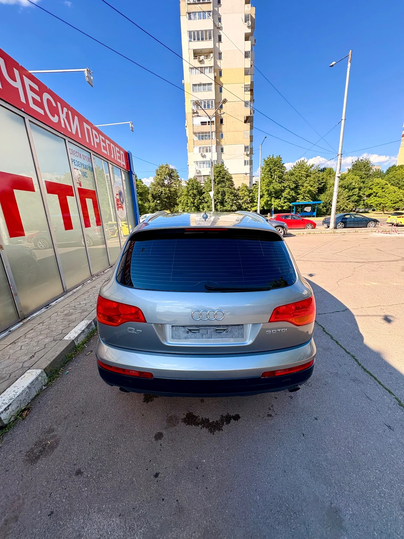 Audi Q7 3TDI 239HP регистрирана обслужена  - изображение 4