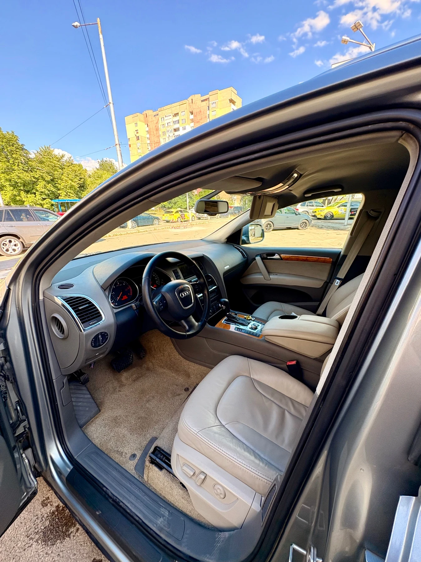 Audi Q7 3TDI 239HP регистрирана обслужена  - изображение 5
