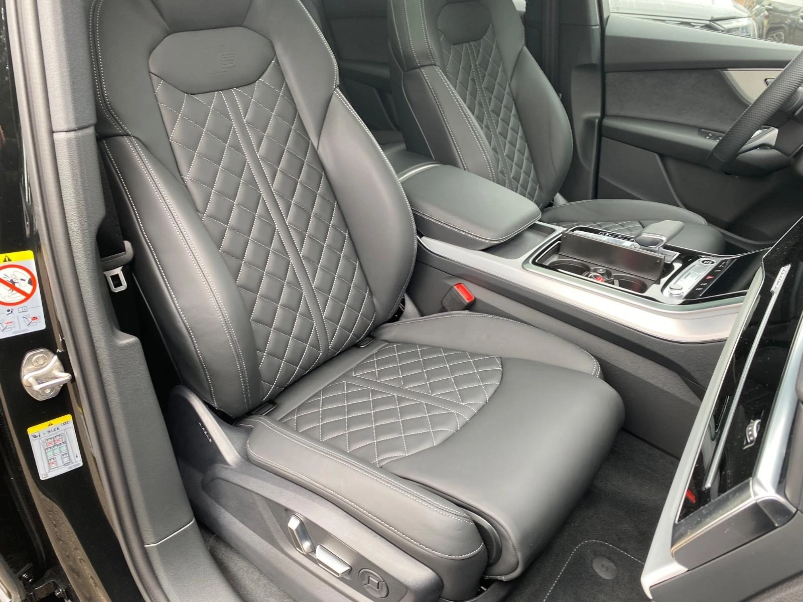Audi Q7 50 TDI QUATTRO S-LINE B&O MATRIX PANO 7-МЕСТЕН - изображение 8