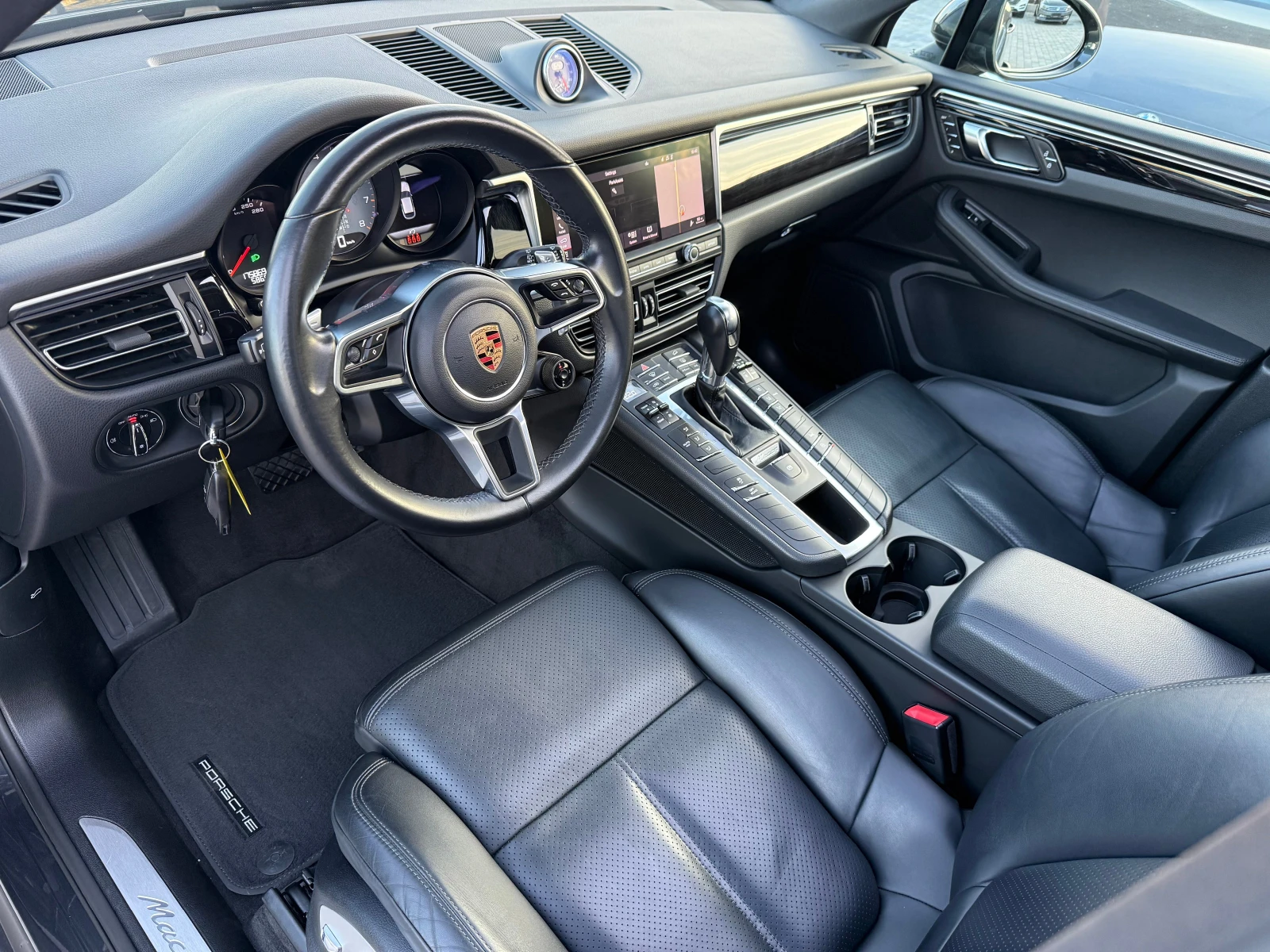 Porsche Macan S* PANORAMA* Sort Chrono - изображение 10