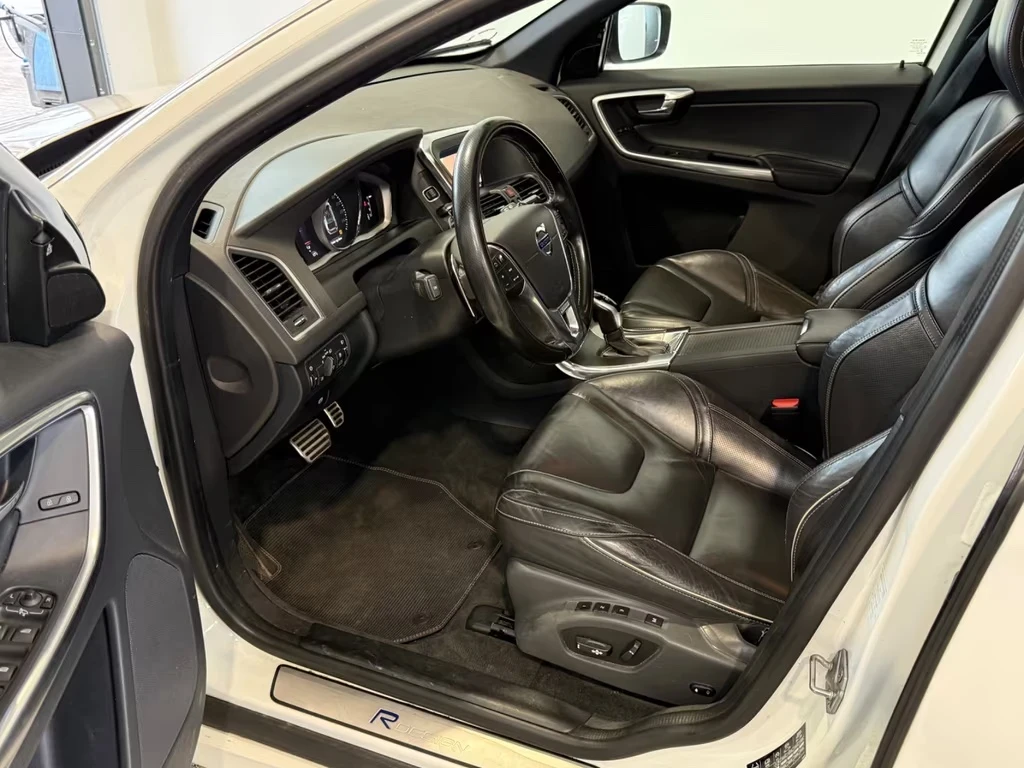 Volvo XC60 2.0 d R-design 150кс - изображение 8