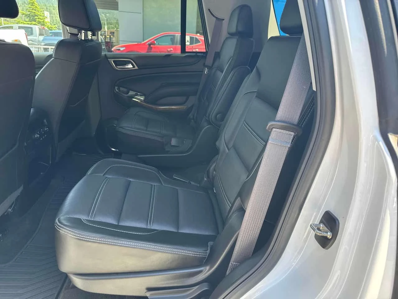 Gmc Yukon * Denali * АВТОКРЕДИТ БЕЗ ПЪРВОНАЧАЛНА ВНОСКА* , снимка 12 - Автомобили и джипове - 54985122