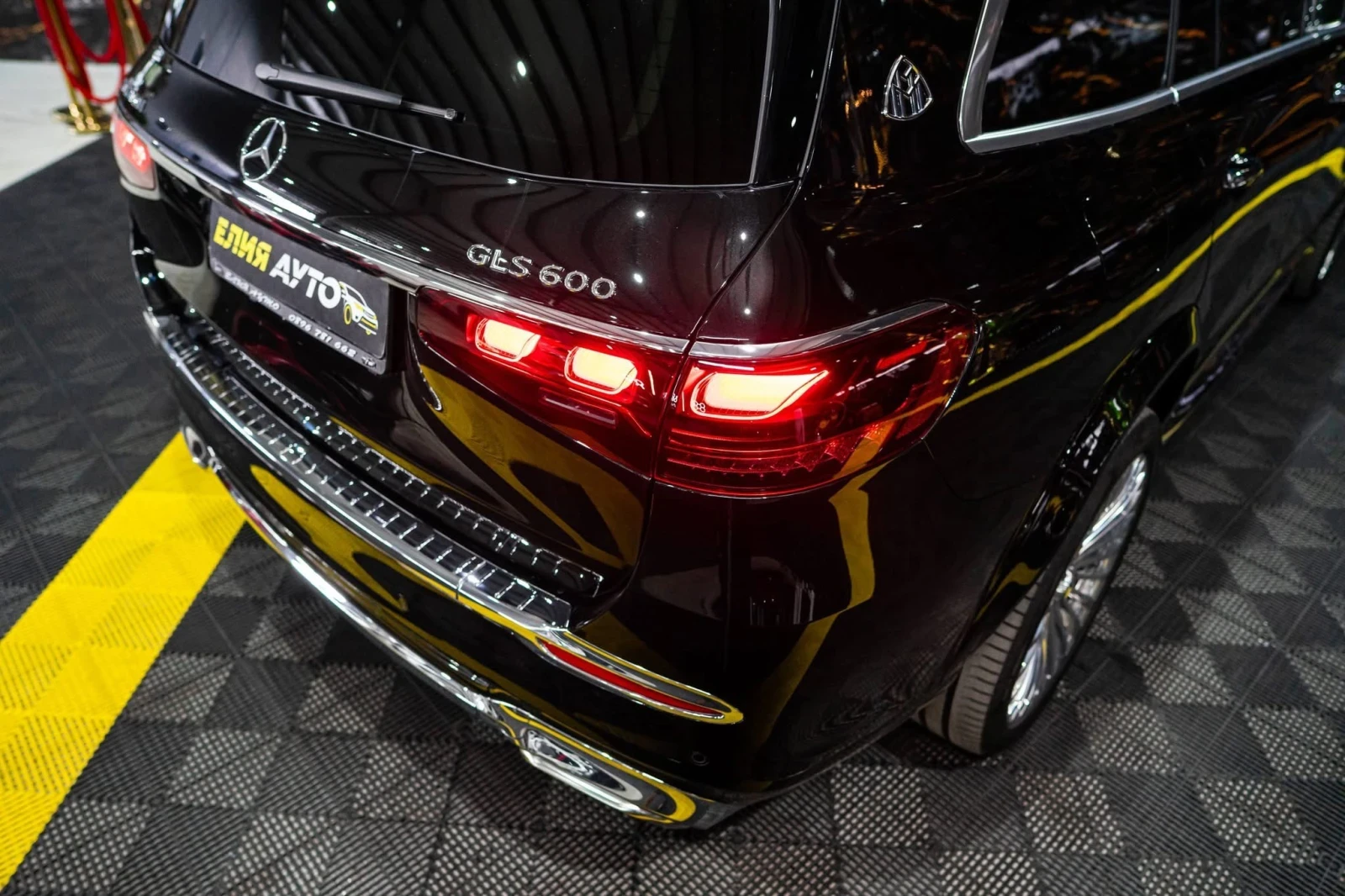 Mercedes-Benz GLS 600 MAYBACH LED ПАНО 3D BURM 3XTV ГАРАНЦИЯ ЛИЗИНГ 100%, снимка 9 - Автомобили и джипове - 54999644