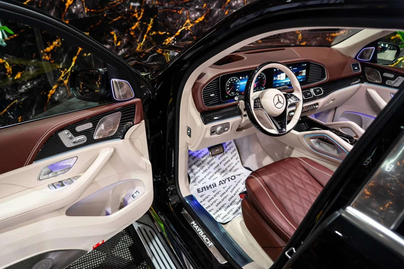 Mercedes-Benz GLS 600 MAYBACH LED ПАНО 3D BURM 3XTV ГАРАНЦИЯ ЛИЗИНГ 100%, снимка 11 - Автомобили и джипове - 54999644