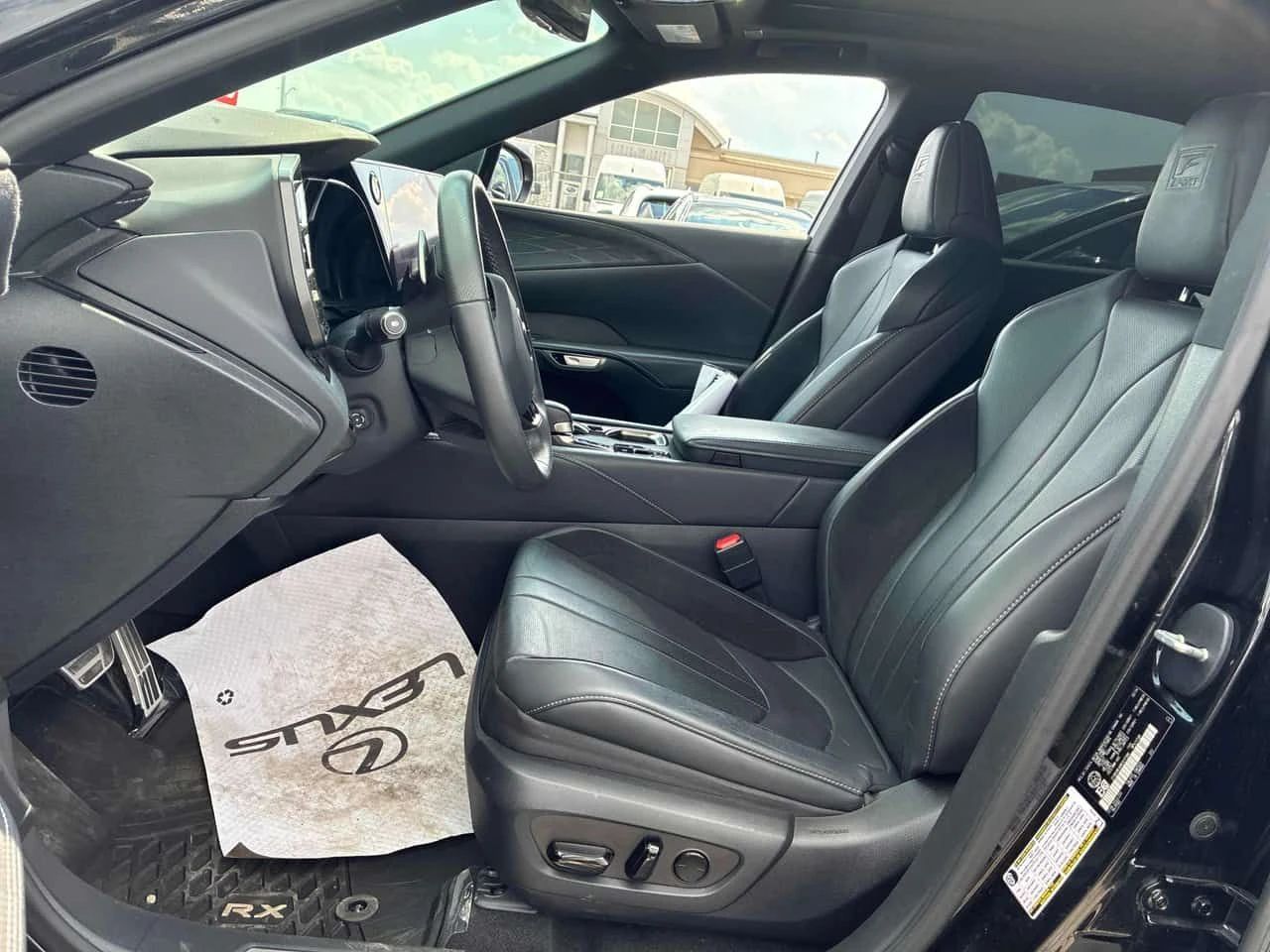 Lexus RX 500h * CARFAX * ОПЦИЯ ЗА ФИНАНСИРАНЕ , снимка 15 - Автомобили и джипове - 55303712