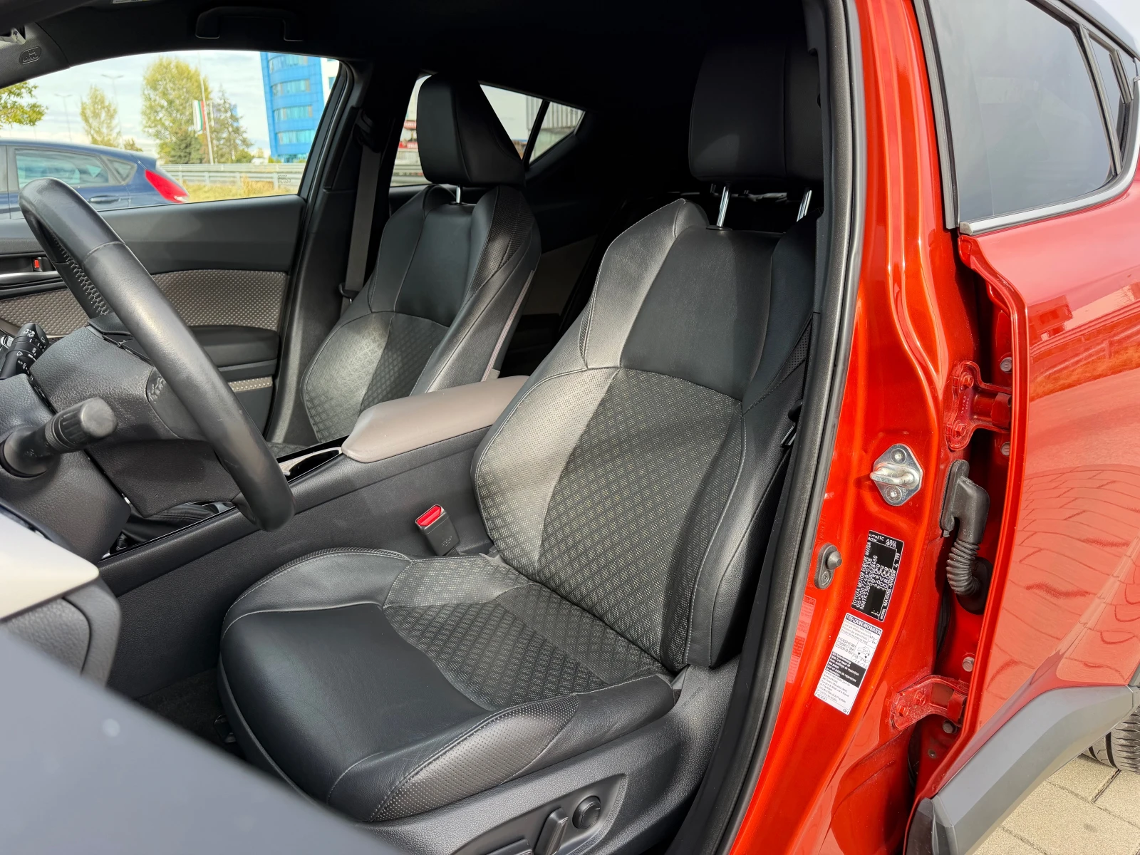 Toyota C-HR FACE-2.0-LANE-ASIST-������-DISTRONIC-KEYLESS- | Mobile.bg � ����������� 10