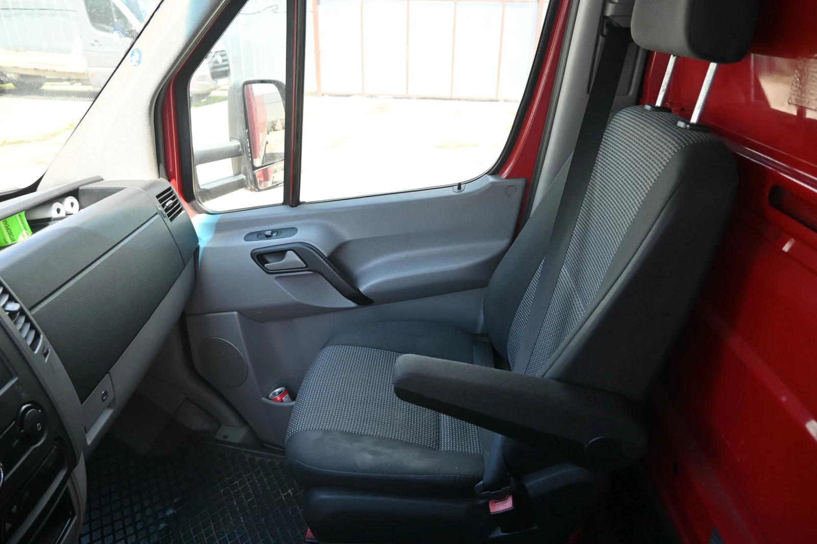 Mercedes-Benz Sprinter 310 10 ПАЛЕТА, снимка 12 - Бусове и автобуси - 54667635