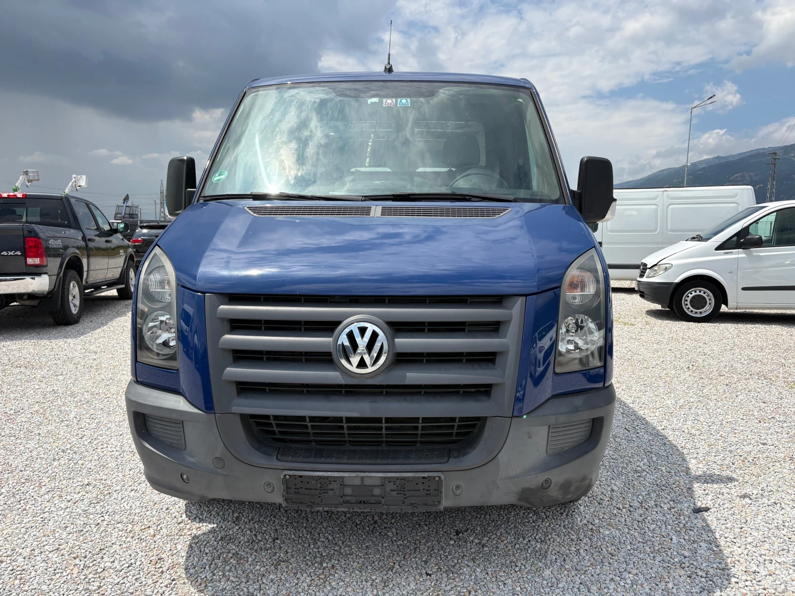 VW Crafter 2, 5 TDI, снимка 2 - Бусове и автобуси - 55145627