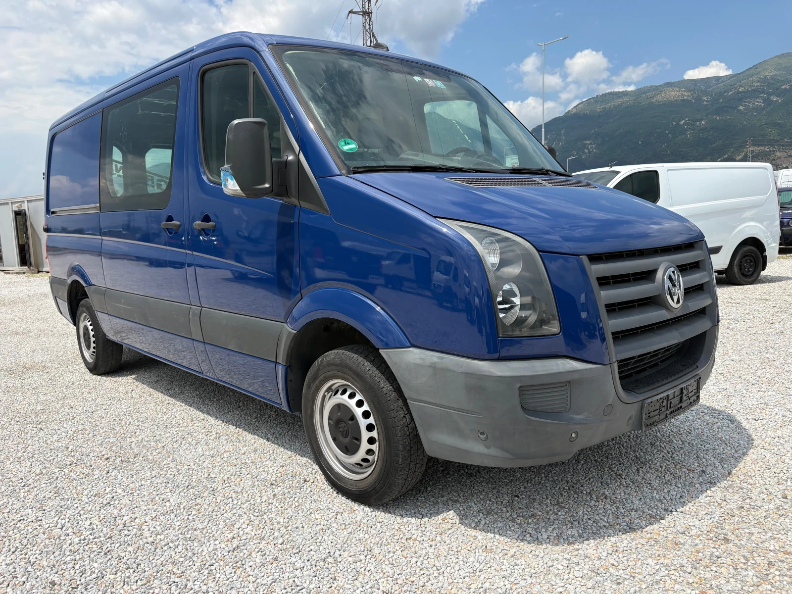 VW Crafter 2, 5 TDI, снимка 3 - Бусове и автобуси - 55145627
