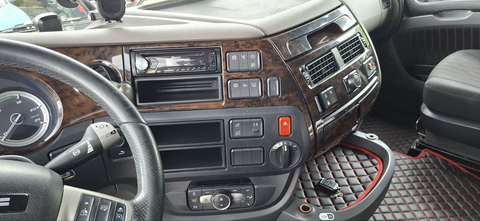 Daf XF Ретардер/Стандартен, снимка 10 - Камиони - 54407700