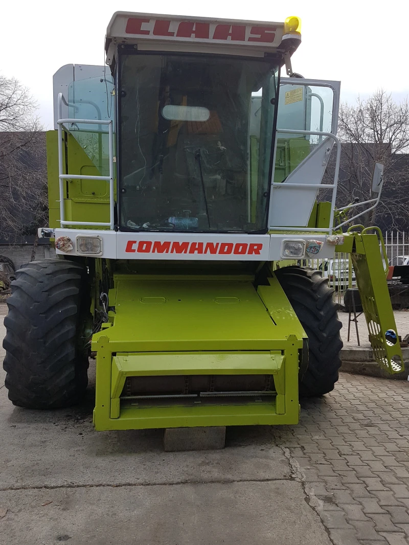 Комбайн Claas COMMANDOR 116 CS, снимка 1 - Селскостопанска техника - 47625326