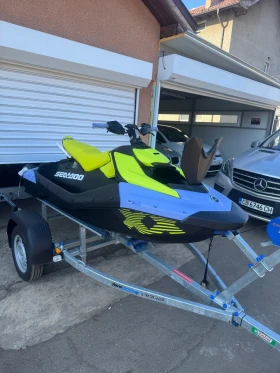 Джет Bombardier Sea Doo Spark trixx 3up, снимка 3 - Воден транспорт - 49551984