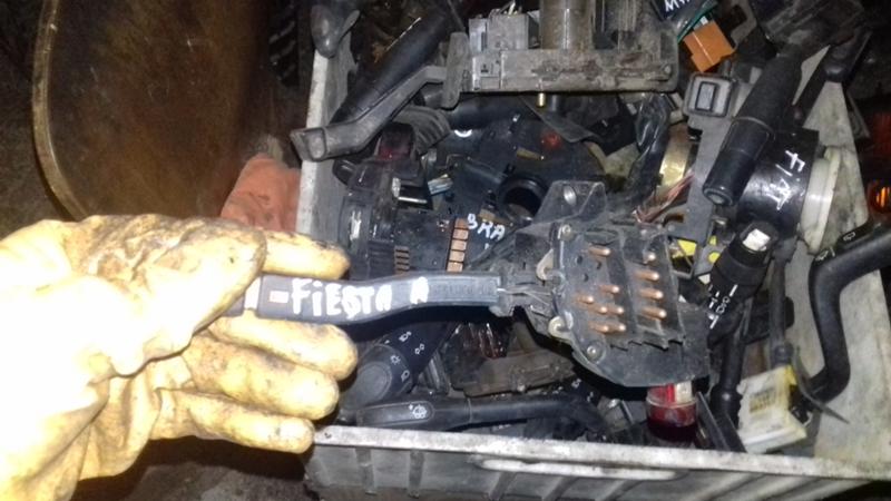 Интериор и аксесоари за Ford Fiesta, снимка 1 - Части - 41992223