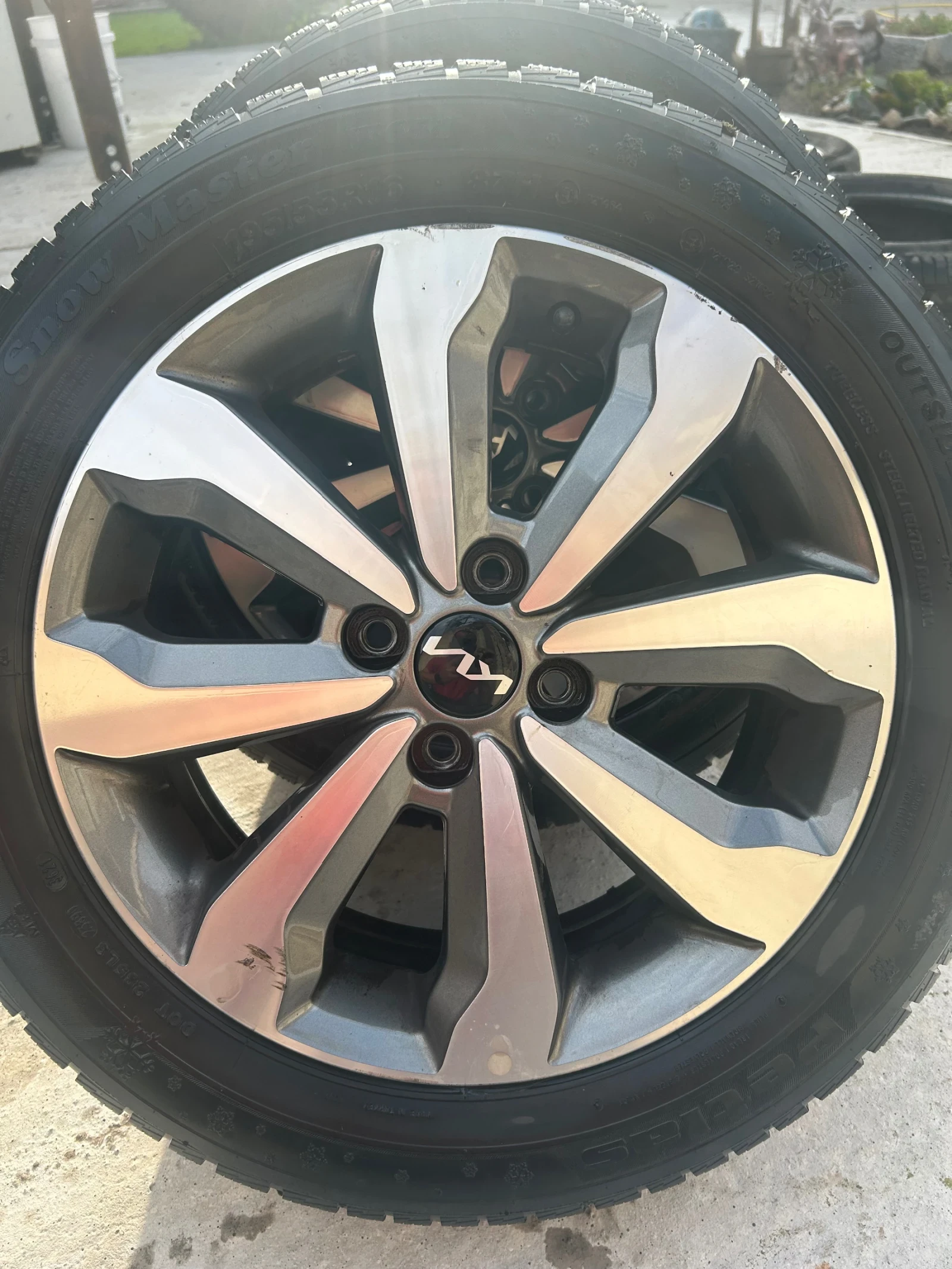 ���� � ������ 195/55R16 �� Kia Stonic | Mobile.bg � ����������� 6