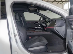 Mercedes-Benz E 200 AMG Night , снимка 3