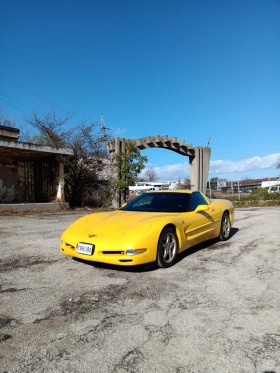 Chevrolet Corvette, снимка 1 - Автомобили и джипове - 44104971