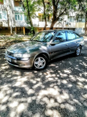 Обява за продажба на Opel Vectra | 2.0 16V | CDX package |  ~2 250 лв. - изображение 1
