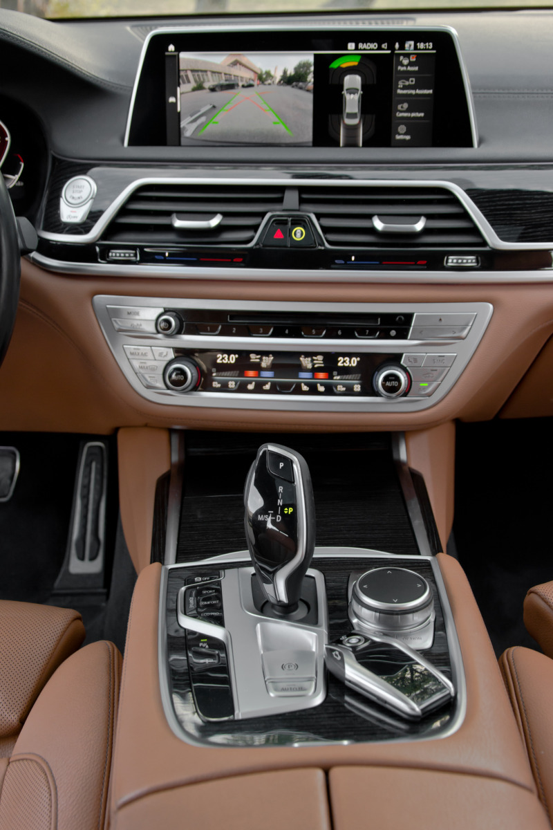 BMW 730 X-Drive M, снимка 14 - Автомобили и джипове - 42453505