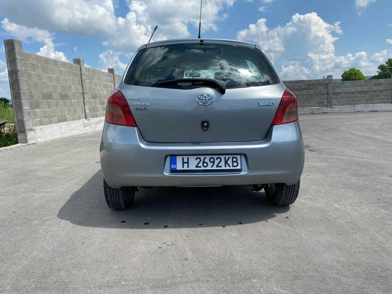 Toyota Yaris, снимка 4 - Автомобили и джипове - 46714323