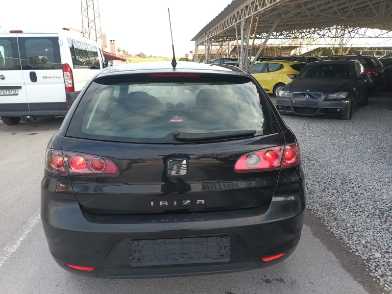 Seat Ibiza 1.2-i  60кс.Климатик, снимка 6 - Автомобили и джипове - 47799185