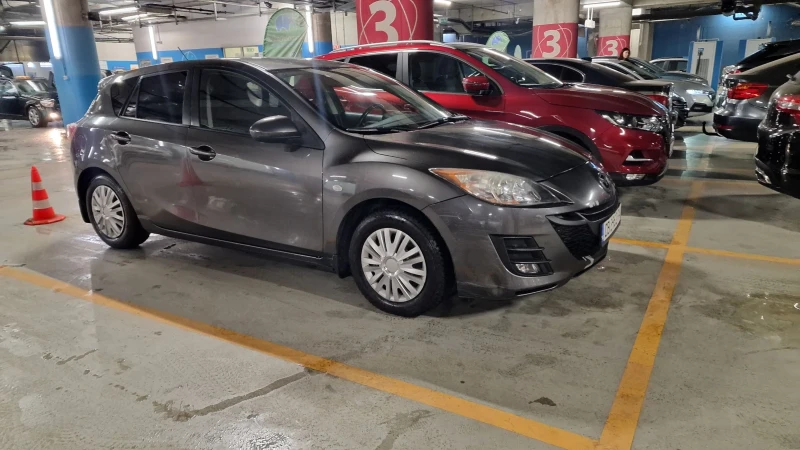 Mazda 3, снимка 1 - Автомобили и джипове - 48935409