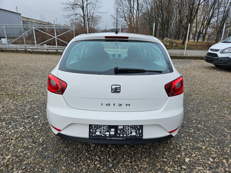 Seat Ibiza 1.2 бензин 70кс, снимка 4 - Автомобили и джипове - 49359430